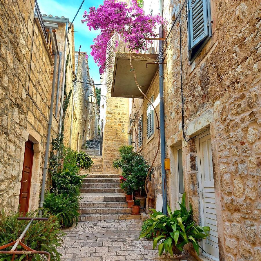 Apartments Nona 1 Đảo Hvar Ngoại thất bức ảnh