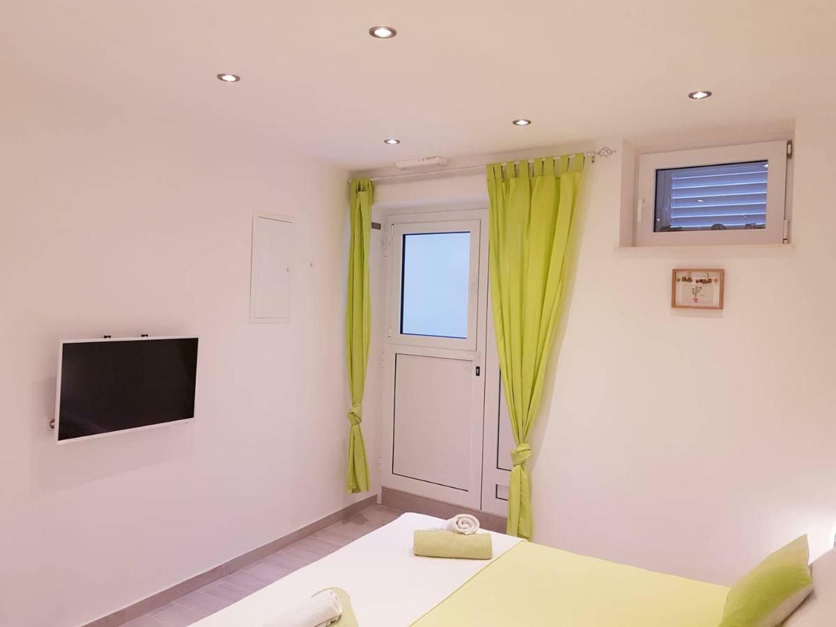 Apartments Nona 1 Đảo Hvar Ngoại thất bức ảnh
