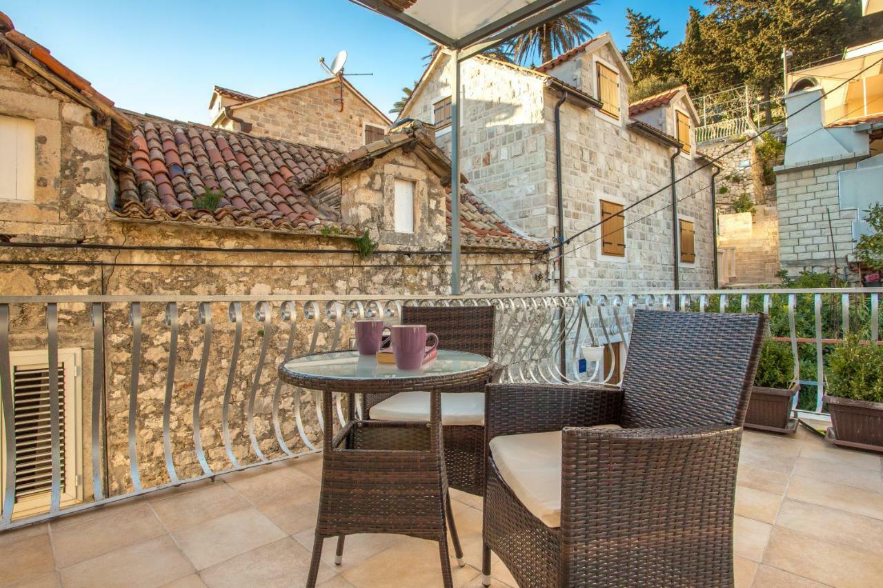 Apartments Nona 1 Đảo Hvar Ngoại thất bức ảnh